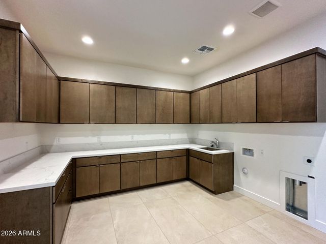 5714 E RANCHO CALIENTE Drive, Cave Creek, AZ 85331