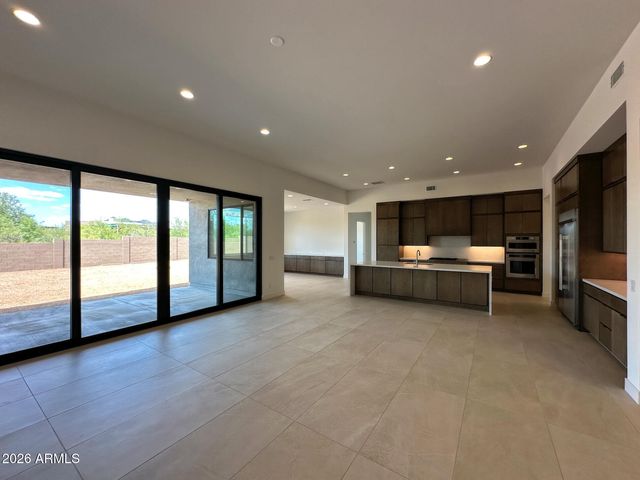 5714 E RANCHO CALIENTE Drive, Cave Creek, AZ 85331