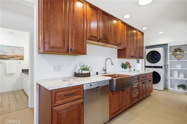 2017 W Macarthur St, Rancho Palos Verdes, CA 90275