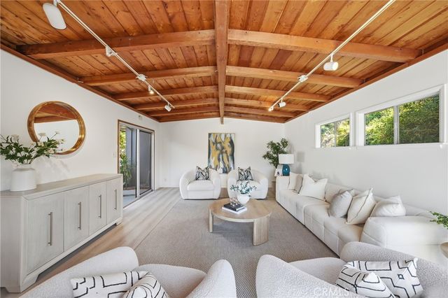 2017 W Macarthur St, Rancho Palos Verdes, CA 90275