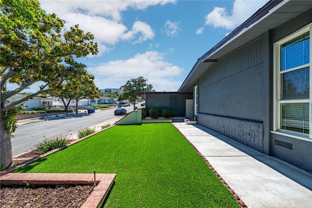 2017 W Macarthur St, Rancho Palos Verdes, CA 90275
