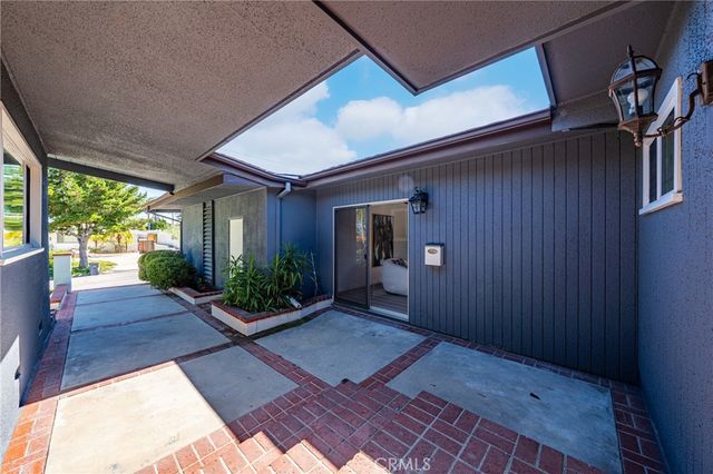 2017 W Macarthur St, Rancho Palos Verdes, CA 90275