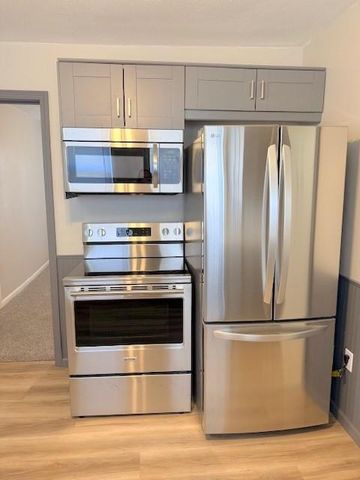 208 W 23rd Street, Pittsburg, KS 66762