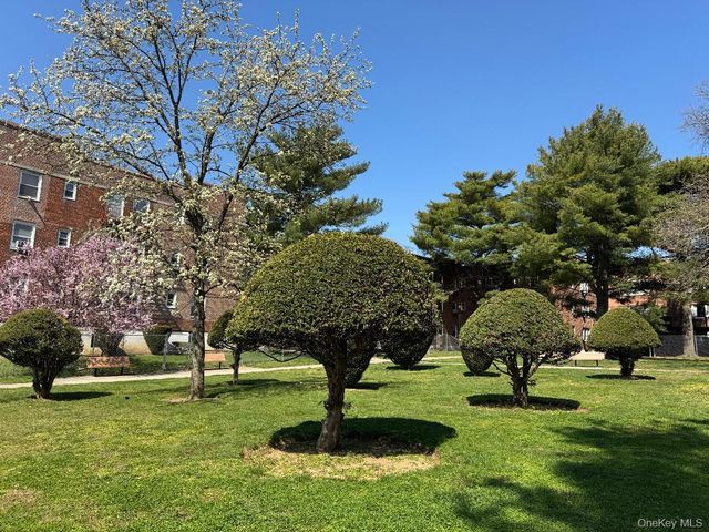 138-29 Jewel Avenue 1C, Flushing, NY 11367