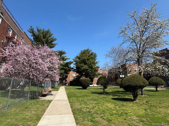 138-29 Jewel Avenue 1C, Flushing, NY 11367