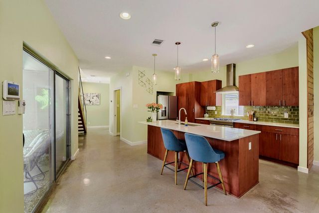 2112 Haskell ST A, Austin, TX 78702