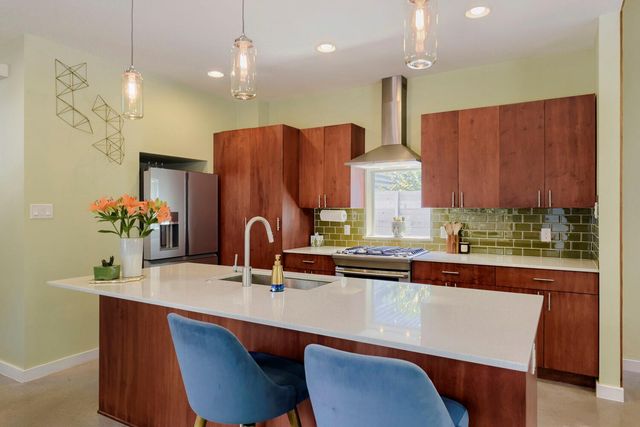 2112 Haskell ST A, Austin, TX 78702