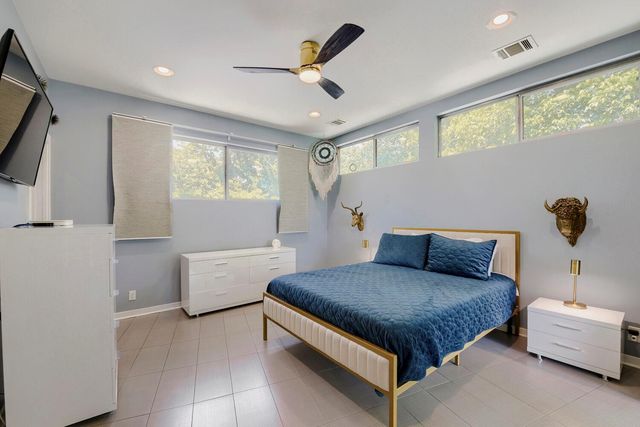 2112 Haskell ST A, Austin, TX 78702