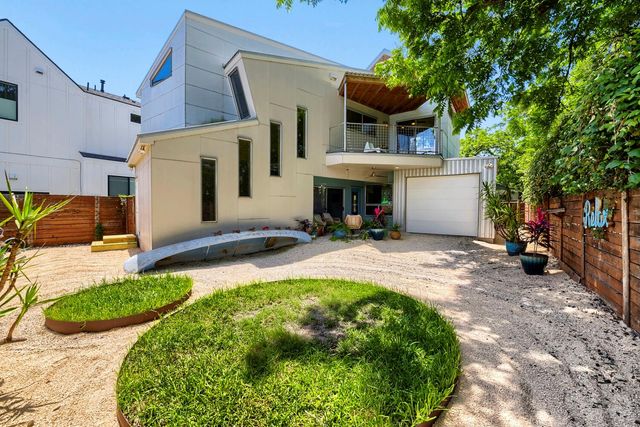 2112 Haskell ST A, Austin, TX 78702