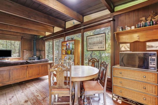 10046 Smith Rd, Grass Valley, CA 95949