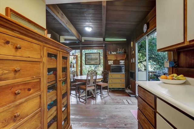 10046 Smith Rd, Grass Valley, CA 95949