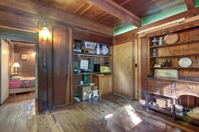 10046 Smith Rd, Grass Valley, CA 95949