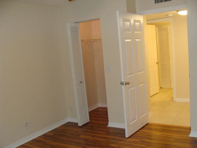 4235 S 57th Avenue 102e, Greenacres, FL 33463