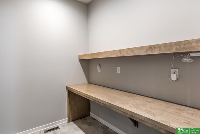 18311 Patrick Avenue, Elkhorn, NE 68022