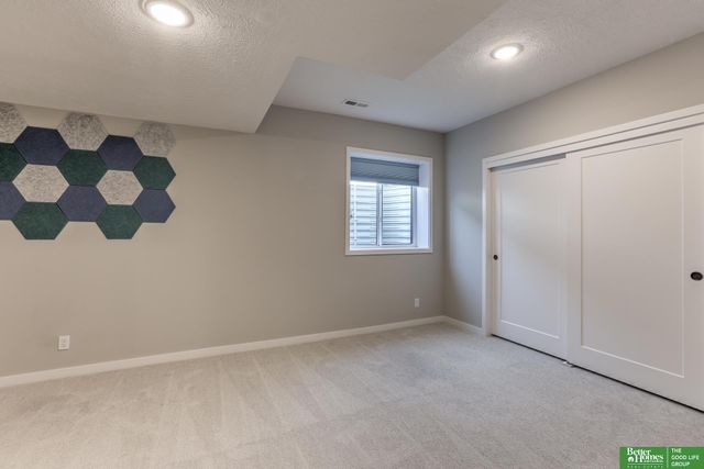 18311 Patrick Avenue, Elkhorn, NE 68022