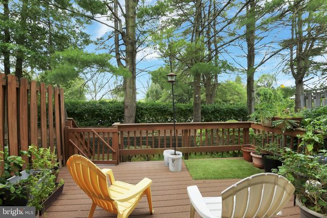 19 EXETER CT, Princeton, NJ 08540