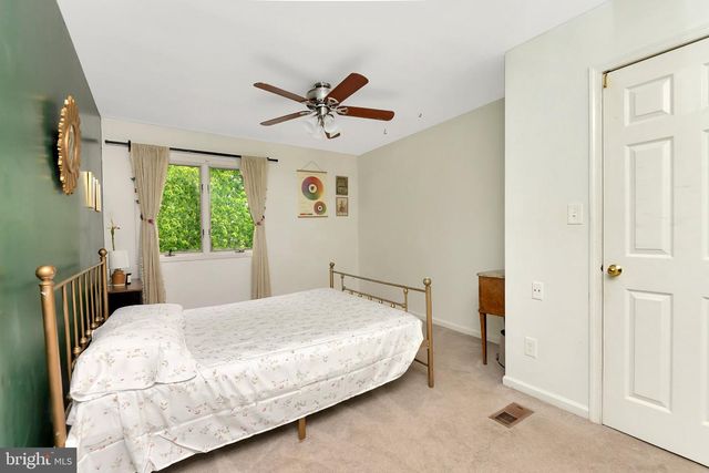 19 EXETER CT, Princeton, NJ 08540