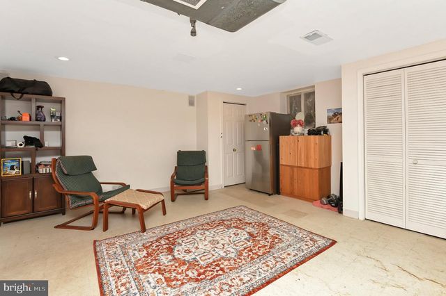 19 EXETER CT, Princeton, NJ 08540