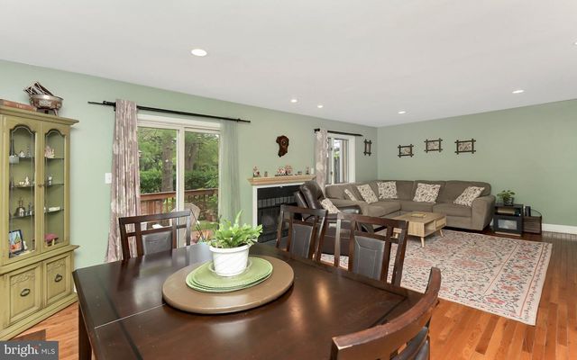 19 EXETER CT, Princeton, NJ 08540