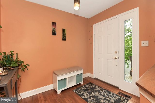 19 EXETER CT, Princeton, NJ 08540