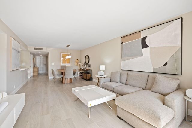 15451 Pembridge Dr 206, Delray Beach, FL 33484