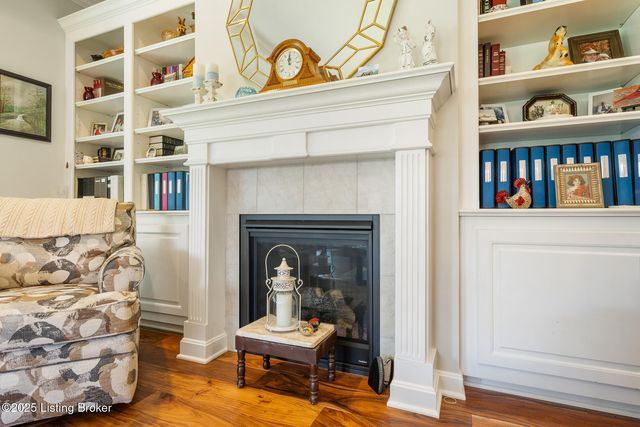 9349 Cross Meadows Cir, Louisville, KY 40291