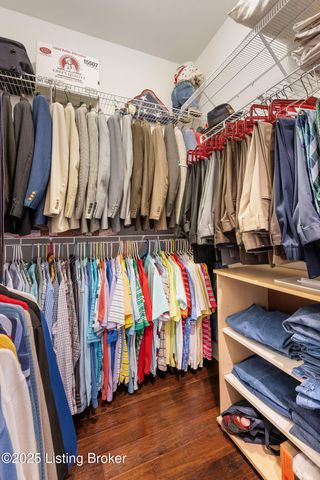 9349 Cross Meadows Cir, Louisville, KY 40291