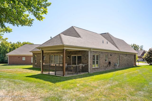 9349 Cross Meadows Cir, Louisville, KY 40291