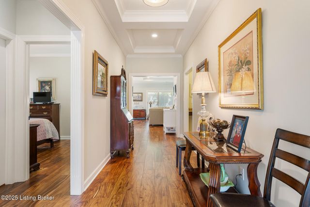 9349 Cross Meadows Cir, Louisville, KY 40291