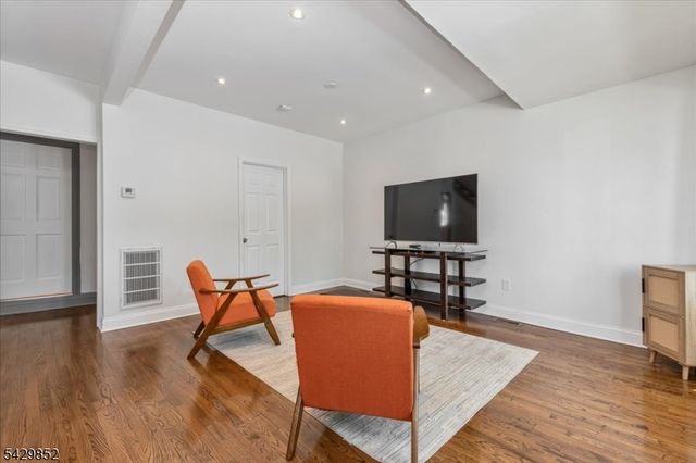 613 Maplewood Ave, Roselle Park Boro, NJ 07204