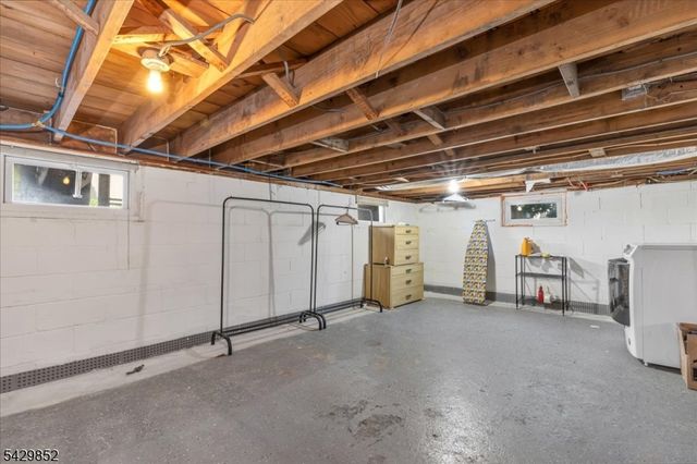 613 Maplewood Ave, Roselle Park Boro, NJ 07204