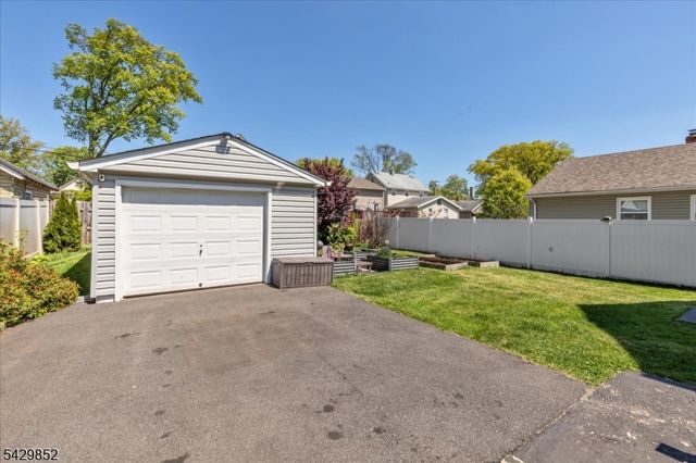 613 Maplewood Ave, Roselle Park Boro, NJ 07204