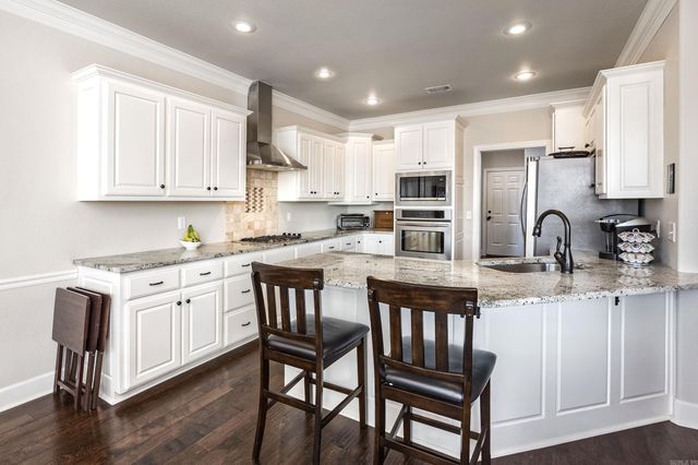 61 Tournay Circle, Little Rock, AR 72223