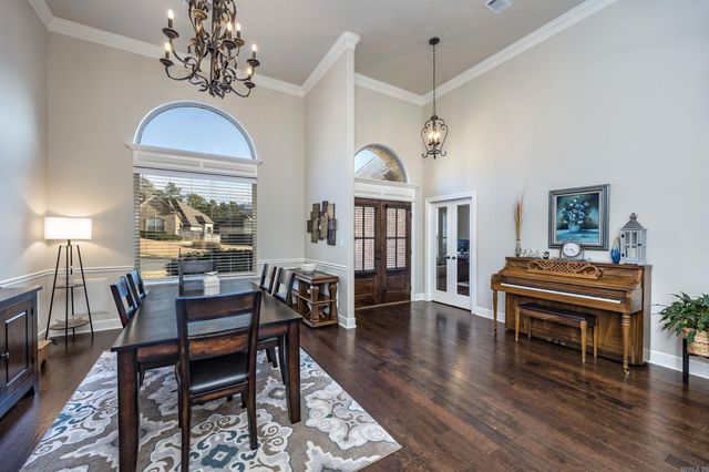 61 Tournay Circle, Little Rock, AR 72223