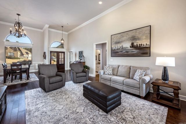 61 Tournay Circle, Little Rock, AR 72223