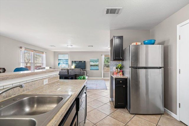 283 Black Forest RD, Buda, TX 78610