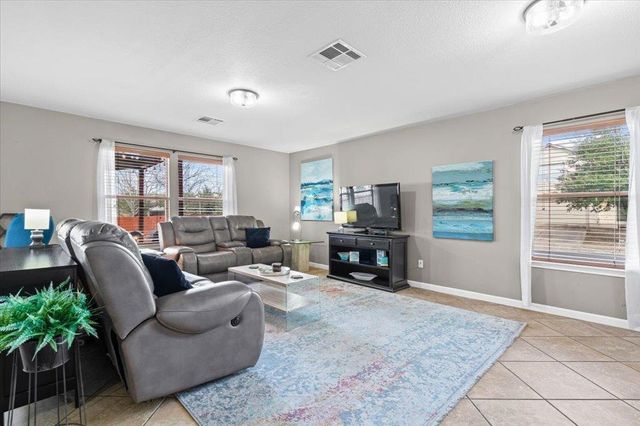 283 Black Forest RD, Buda, TX 78610