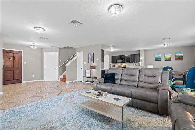 283 Black Forest RD, Buda, TX 78610