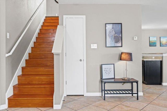 283 Black Forest RD, Buda, TX 78610