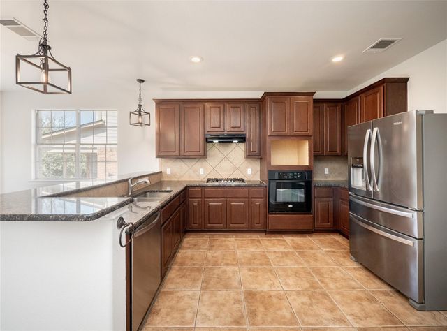 3808 Links LN, Round Rock, TX 78664