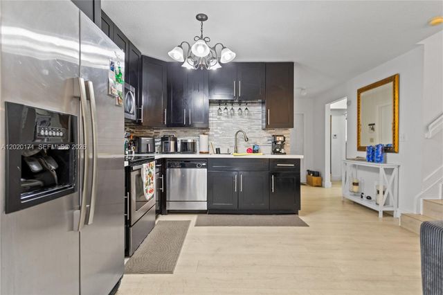 8374 SW 152nd Ave 47, Miami, FL 33193