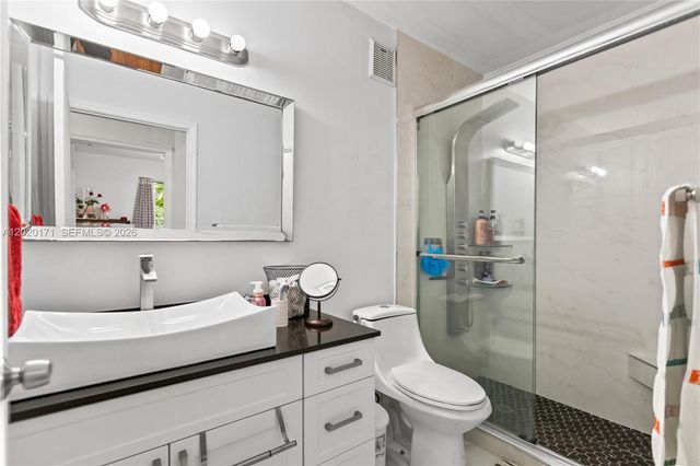 8374 SW 152nd Ave 47, Miami, FL 33193