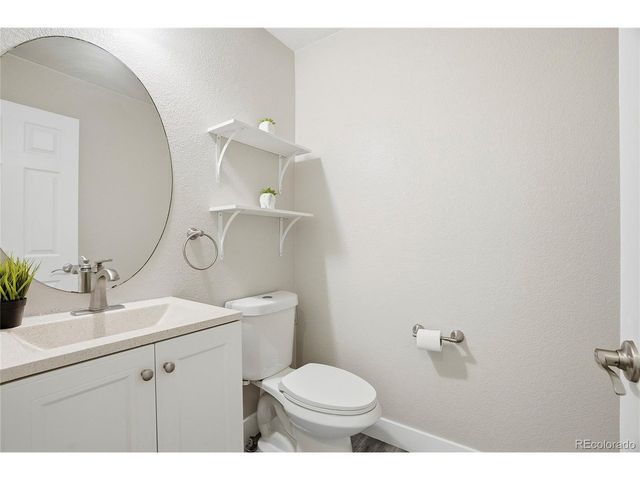 7153 Canyon Ave, Frederick, CO 80504
