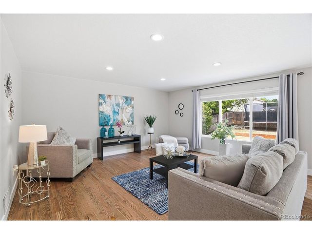 7153 Canyon Ave, Frederick, CO 80504