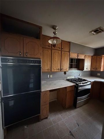 2221 SW 61st Street, Oklahoma City, OK 73159