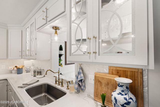 2616 HUNTLEIGH PLACE, Jefferson City, MO 65109