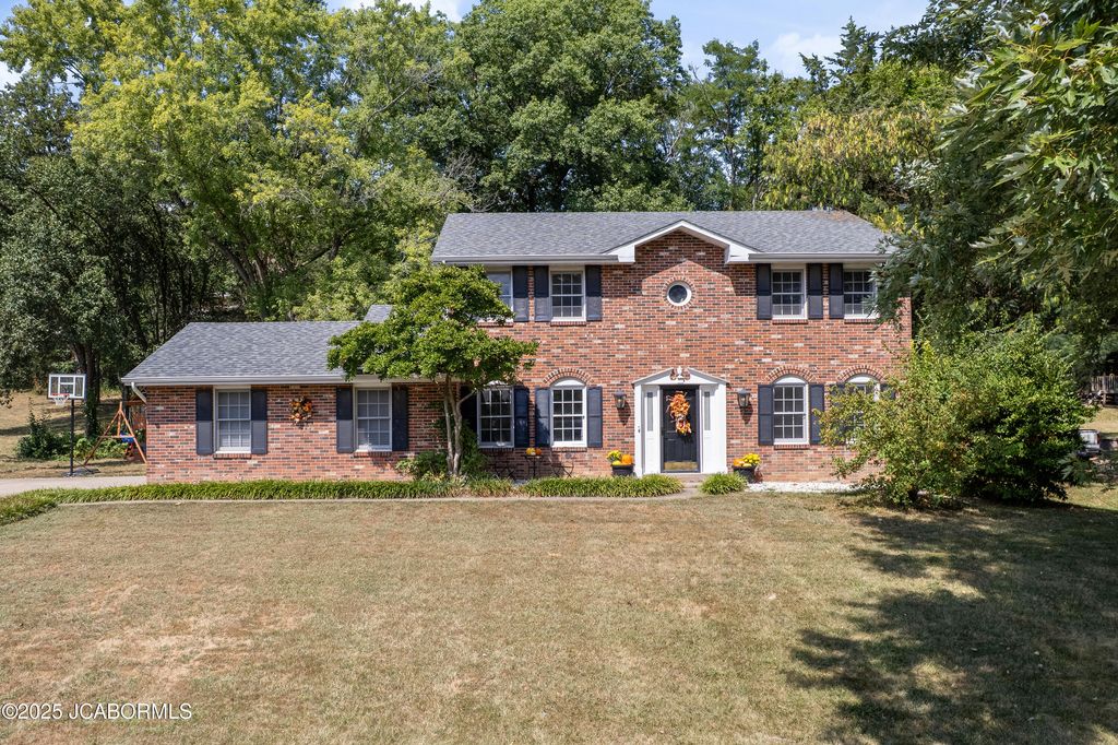 2616 HUNTLEIGH PLACE, Jefferson City, MO 65109