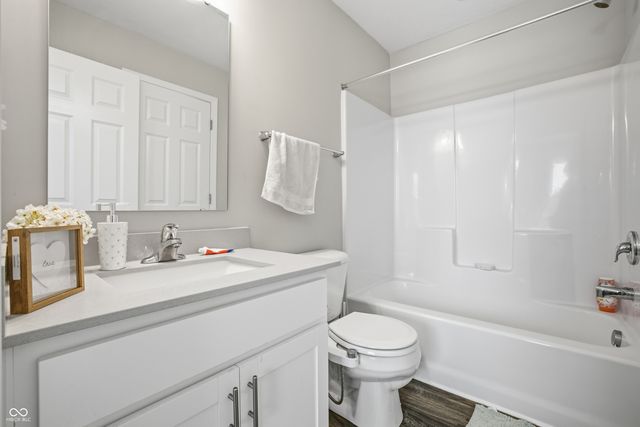 5481 Landing Place Lane, Noblesville, IN 46062