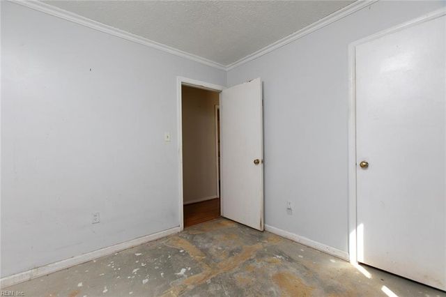 241 Batson DR, Newport News, VA 23602