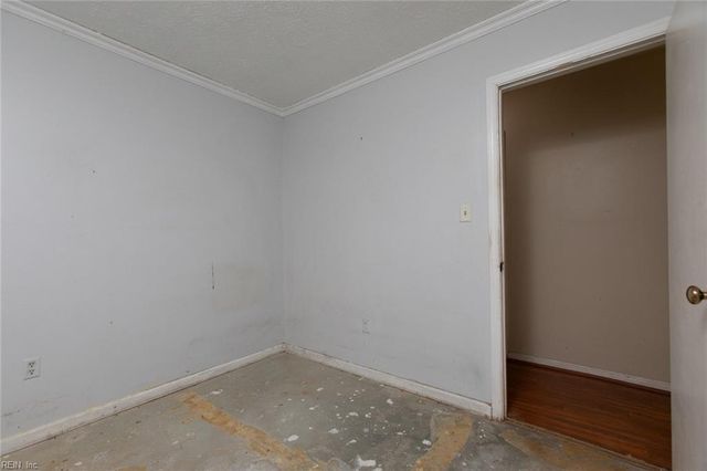 241 Batson DR, Newport News, VA 23602